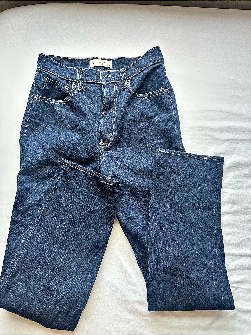 Abercrombie & Fitch Ultra High Rise 90s Straight Jeans in Blue Waist 27